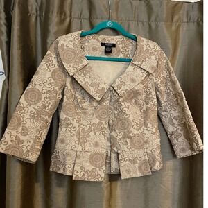 Arden B Jacket size M 100% cotton cream and tan with raised embroidery design